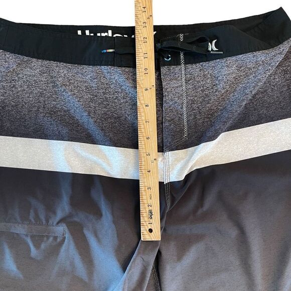 Hurley Board Shorts Mens Size 38 Gray and Black Colorblock Grunge Swimwear - Picture 5 of 7